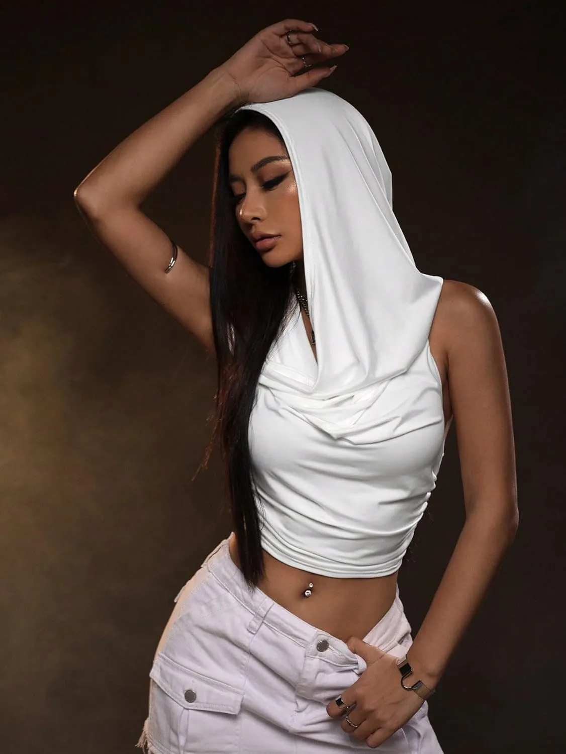 Floerns Women's Tie Backless Halter Tops Draped Front Cropped Hoodie