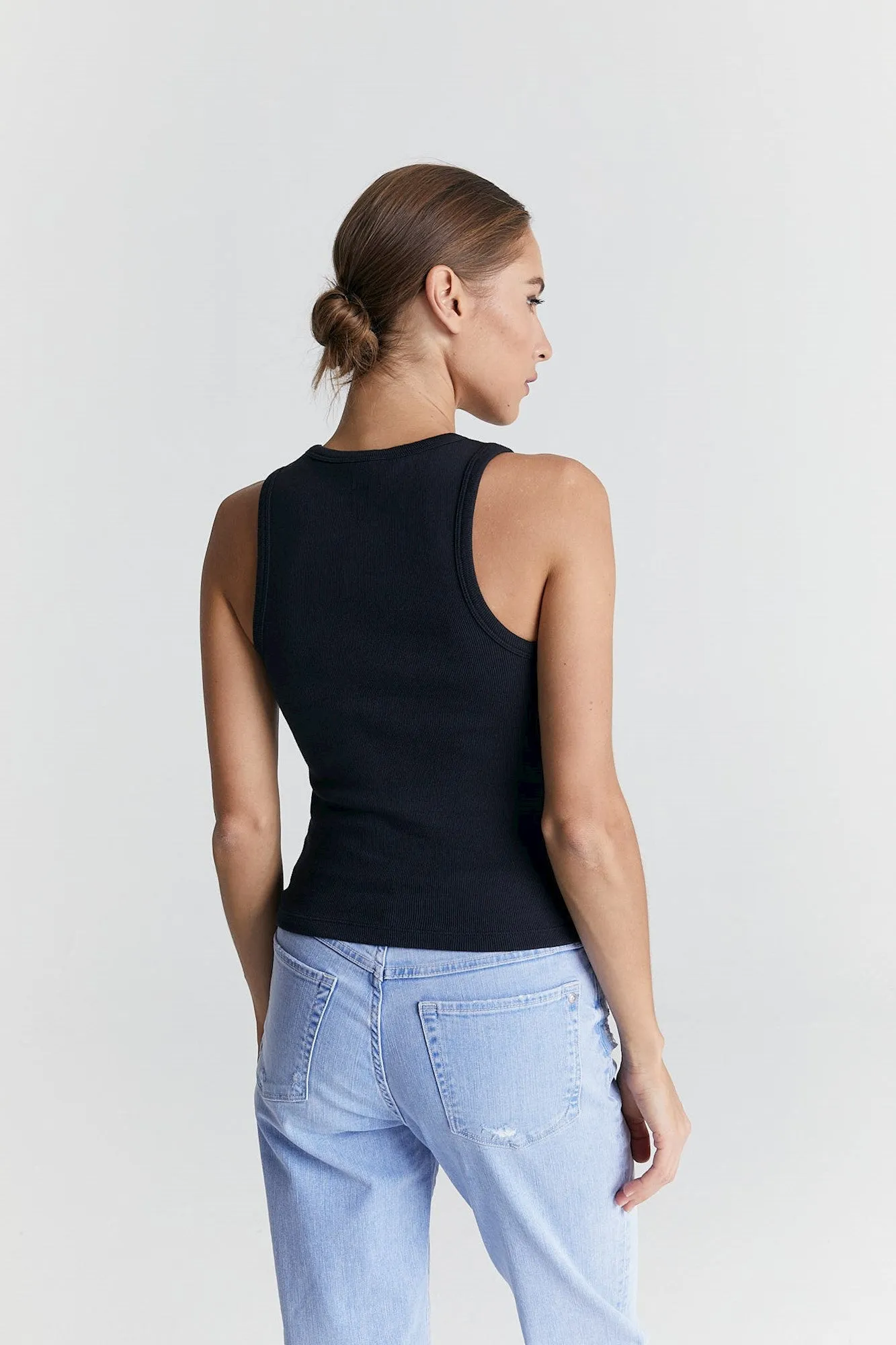 Liv Crew Neck Tanktop  Anthracite
