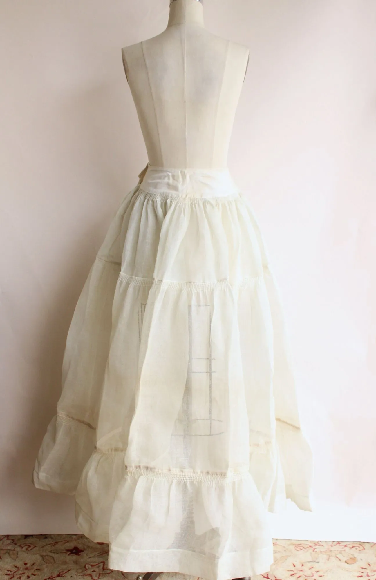 Vintage 1940s 1950s Winter White Gauze Pleated Crinoline