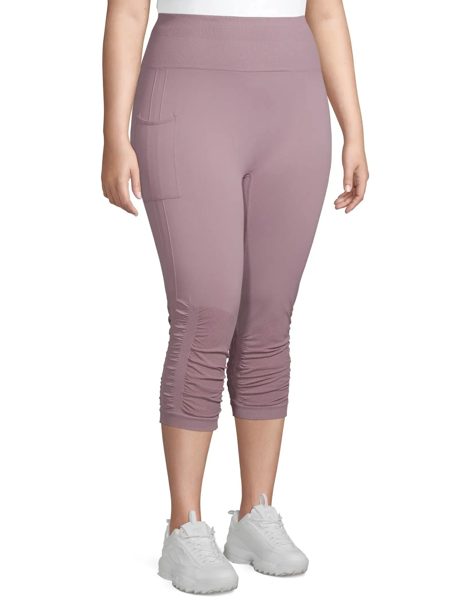 Women's plus size capri pants in multiple colors