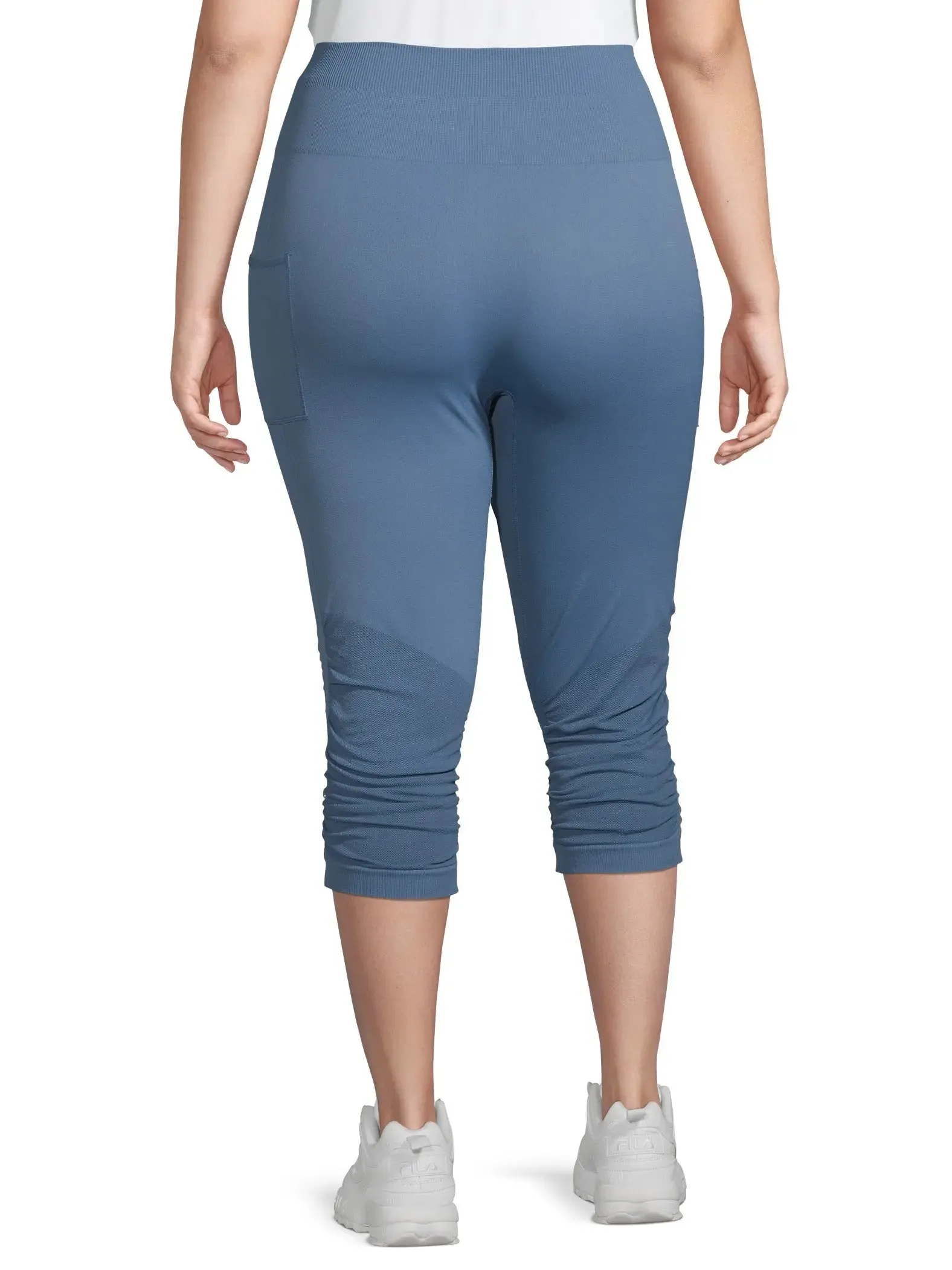 Women's plus size capri pants in multiple colors